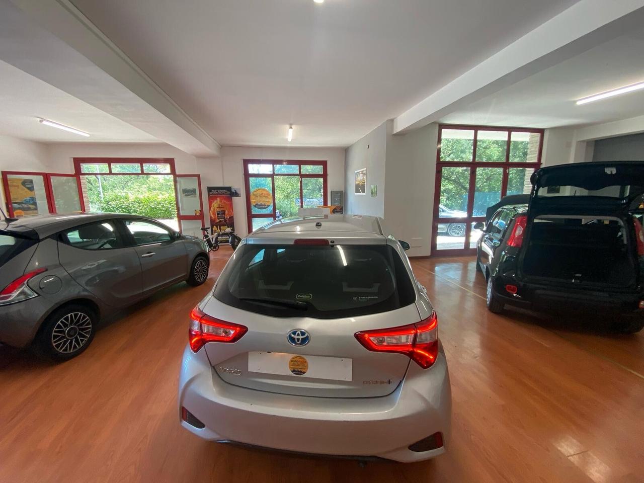 Toyota Yaris 1.5 Hybrid 5 porte Active
