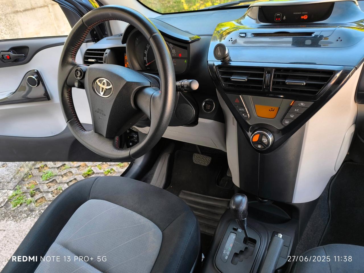 Toyota iQ 1.0 CVT Lounge