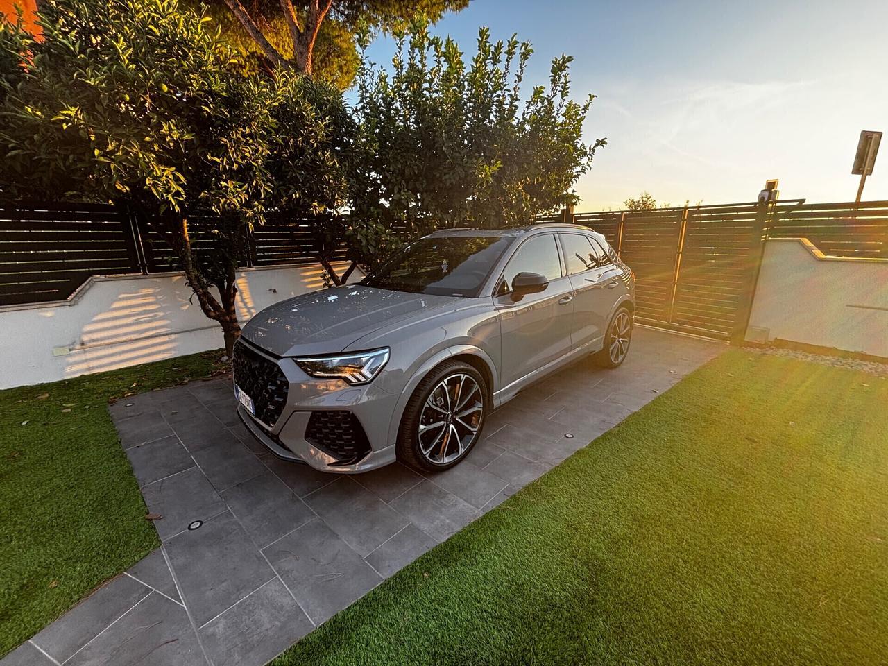 Audi Q3 RS Q3 quattro S tronic