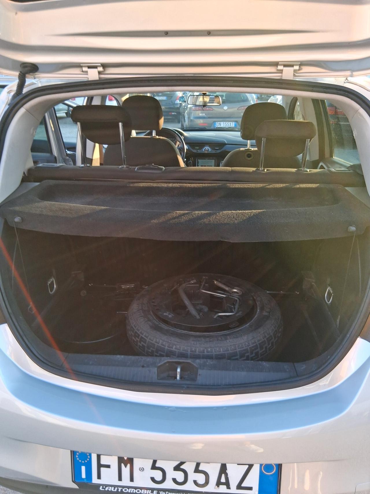 Opel Corsa 1.4 90CV GPL Tech 5 porte Black Edition
