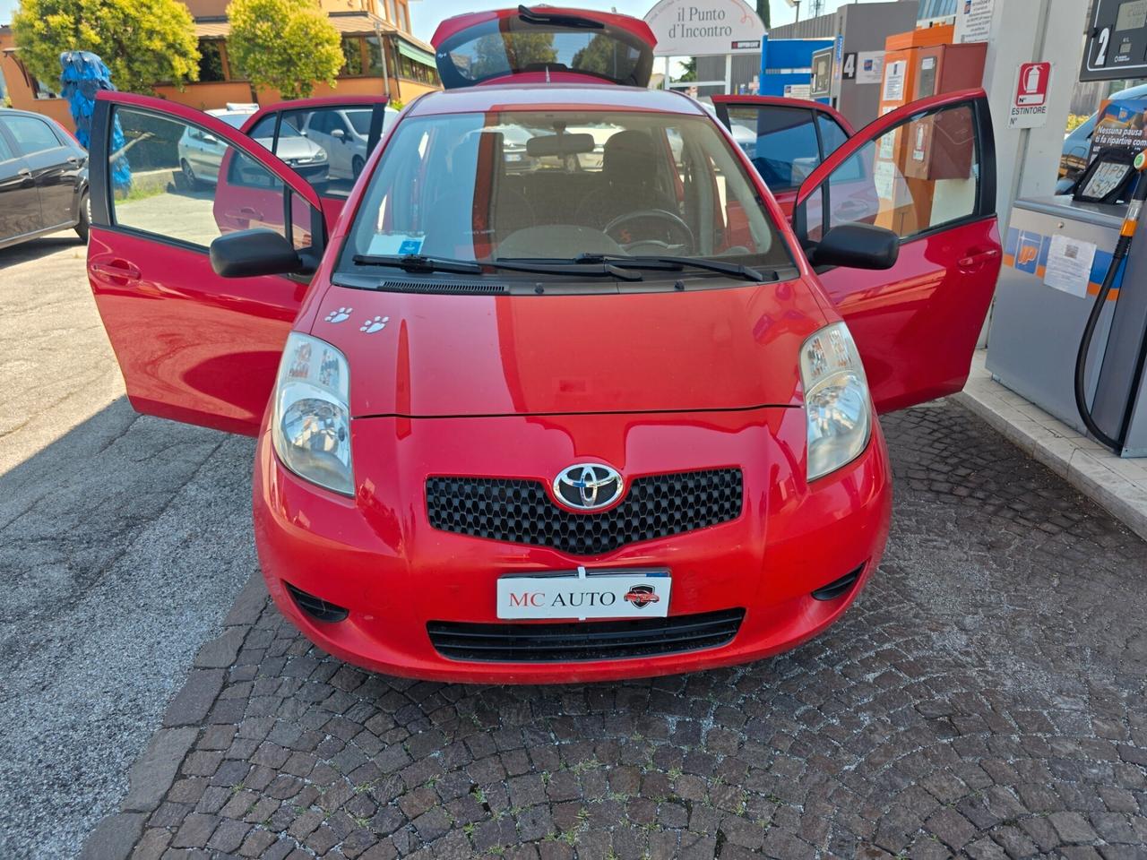 Toyota Yaris 1.0 5 porte con 250.000km Neopatentati ok
