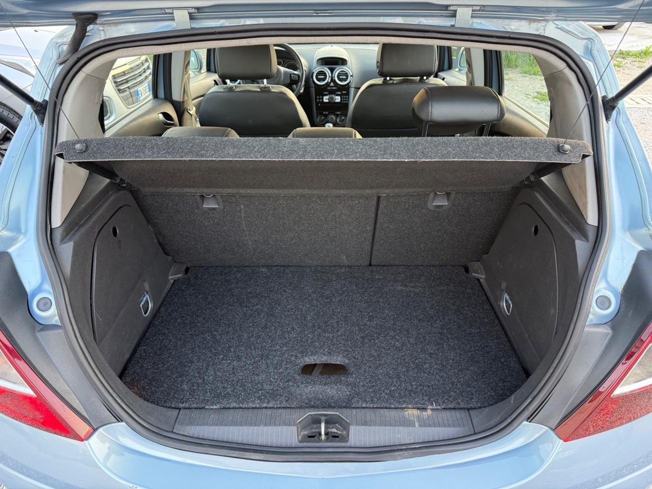 Opel Corsa 1.2 3 porte Club