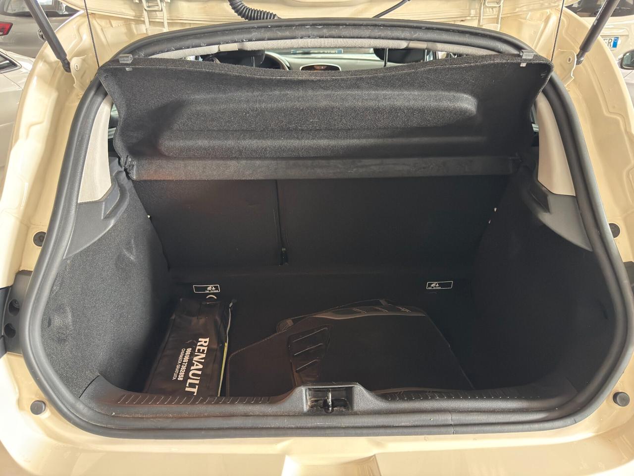 Renault Clio 1.2 75CV benzina 5 porte Life - OK NEOPATENTATI/E!