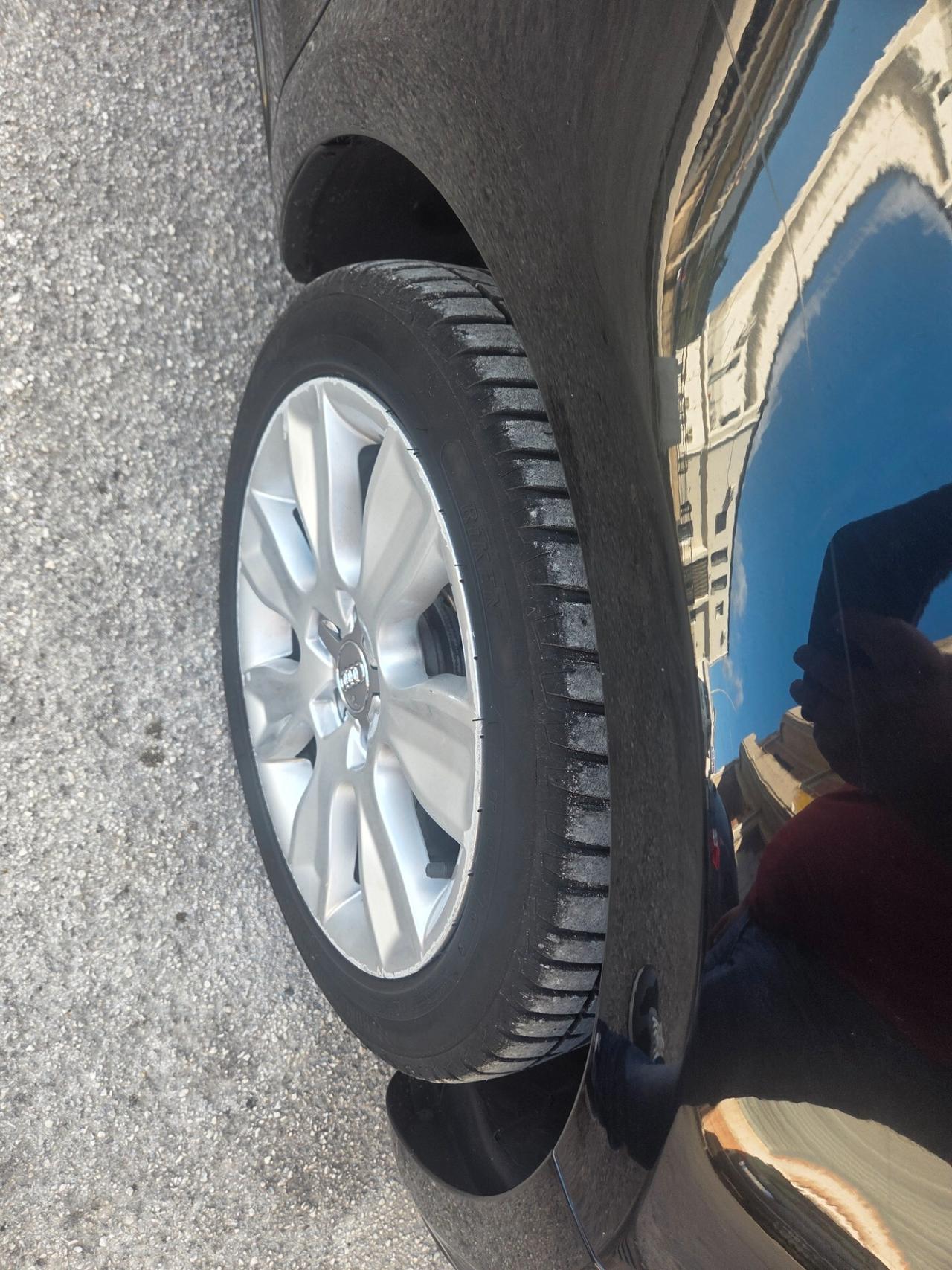 AUDI A1 1.2 BENZINA 86 CV KM 160000 CERTIFICATI