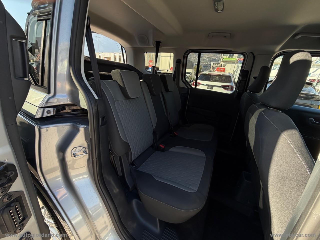 FORD Tourneo Courier 1.0 EcoBoost Titanium WINTER PACK