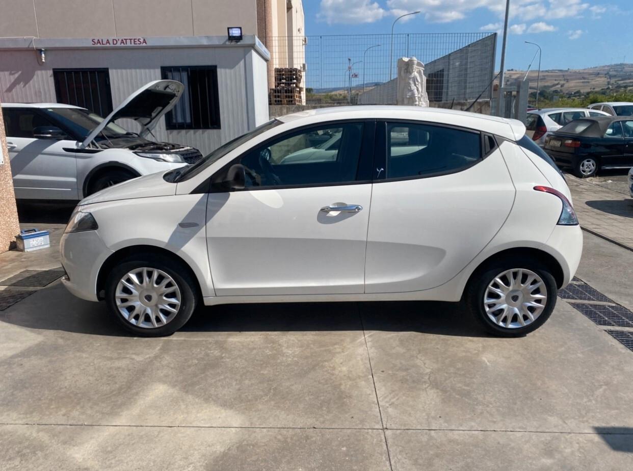 Lancia Ypsilon 1.2 69CV