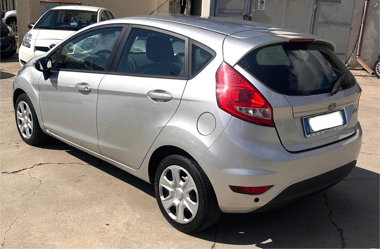 Ford Fiesta 1.2 82 CV 5 porte NEOPATENTATI