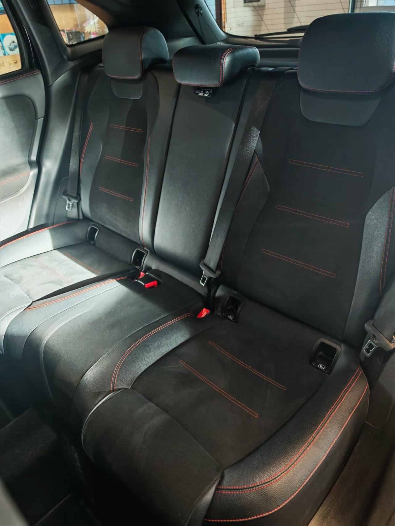 Mercedes-benz GLA 180 d Automatic Premium