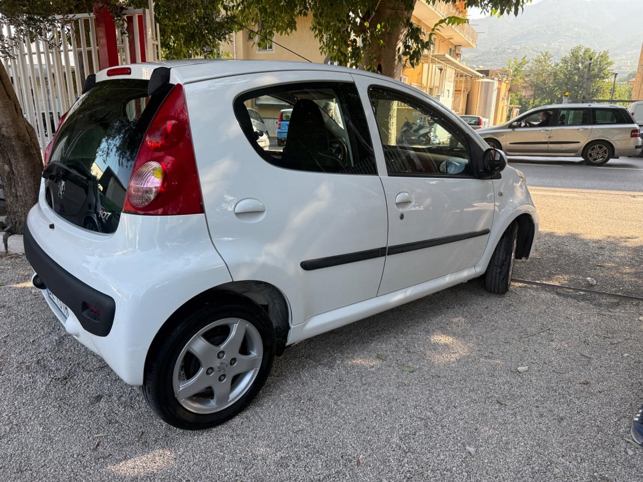 Peugeot 107 1.0 68CV 5p. Sweet Years 2Tronic