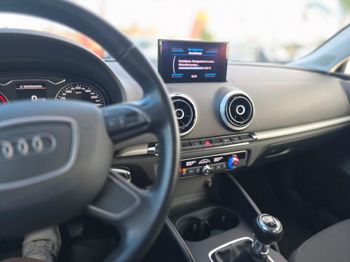 Audi A3 SPB 1.6 TDI 105 CV CR Attraction