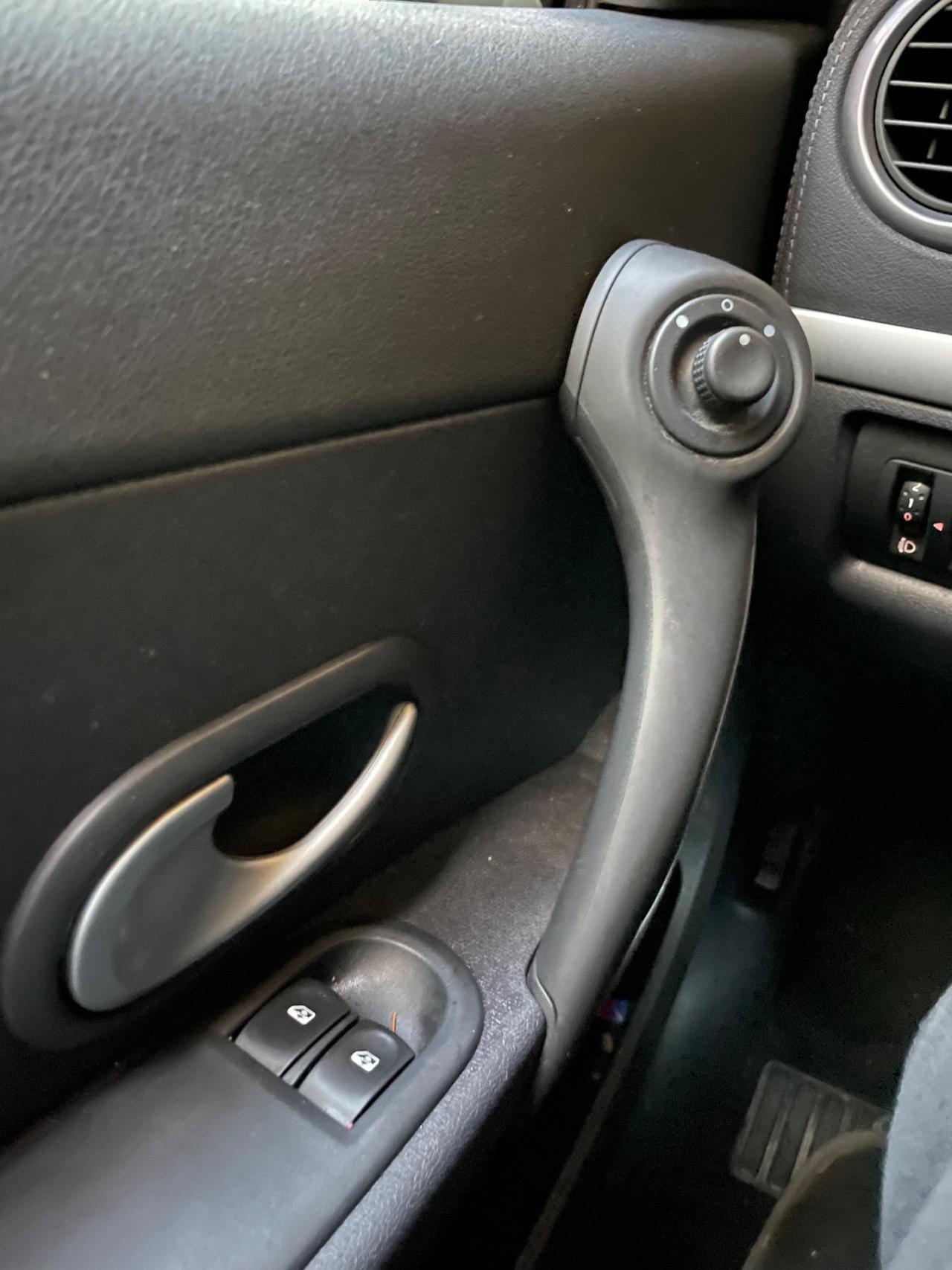 Renault Clio 1.2 Neopatentati Euro 5