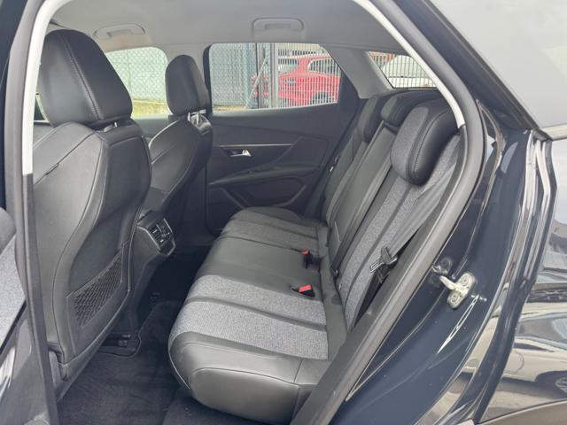 PEUGEOT 3008 PureTech Turbo 130CV Allure EAT8 NAVI+RETR.
