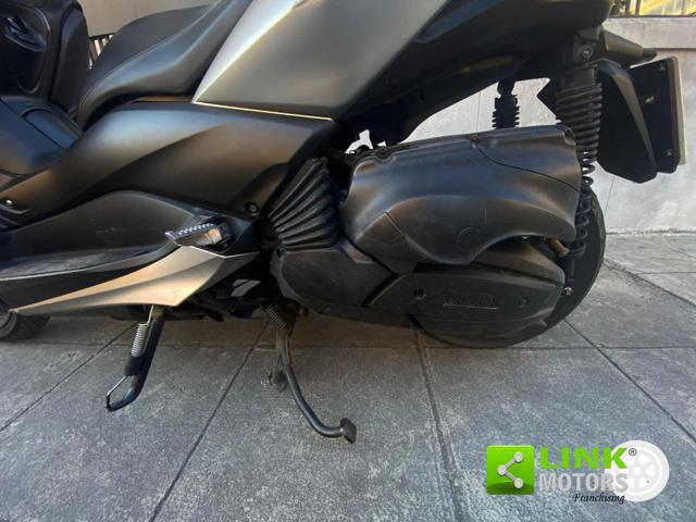 YAMAHA X-Max 400 Iron Abs