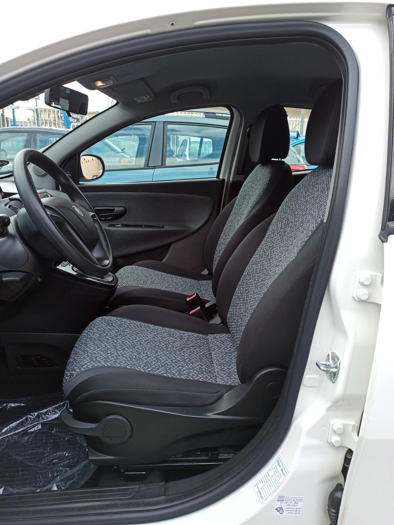 Lancia Ypsilon 1.2 69 CV 5 porte GPL Ecochic Elefantino Blu