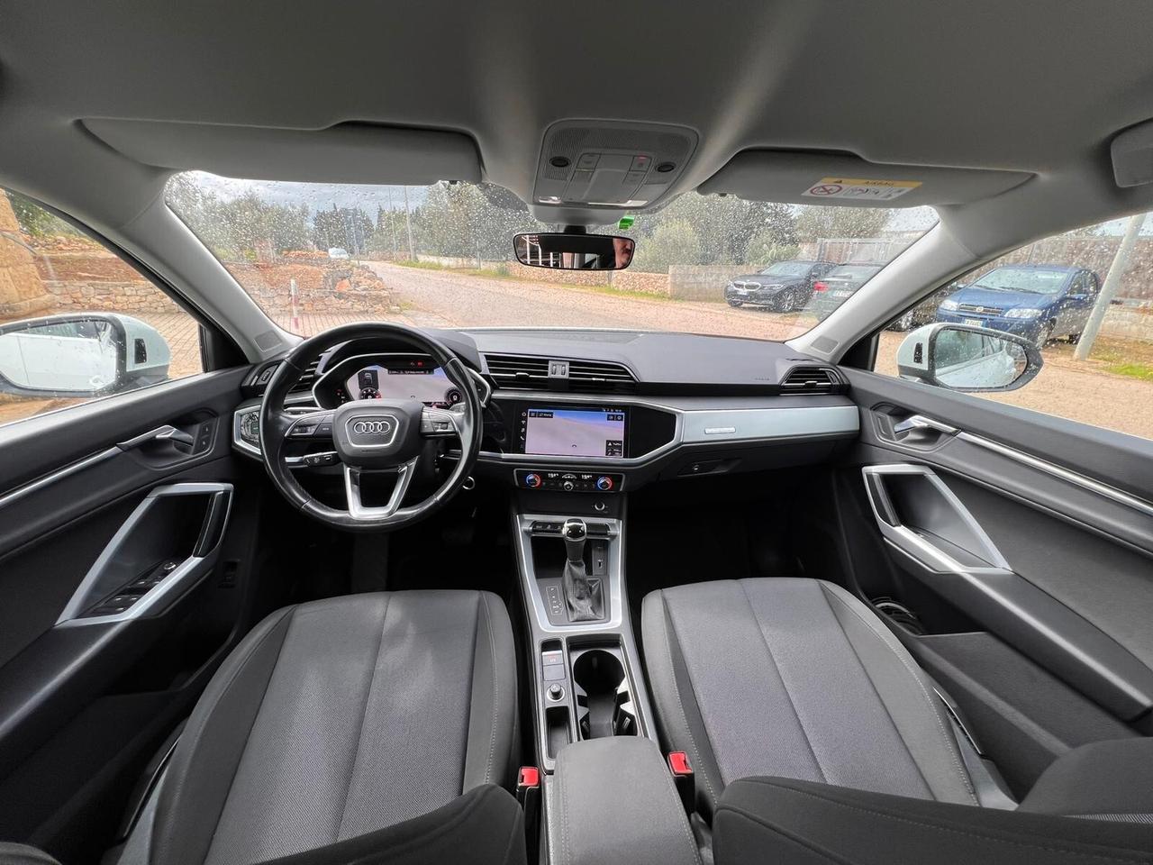 Audi Q3 40 TDI quattro S tronic Business Advanced