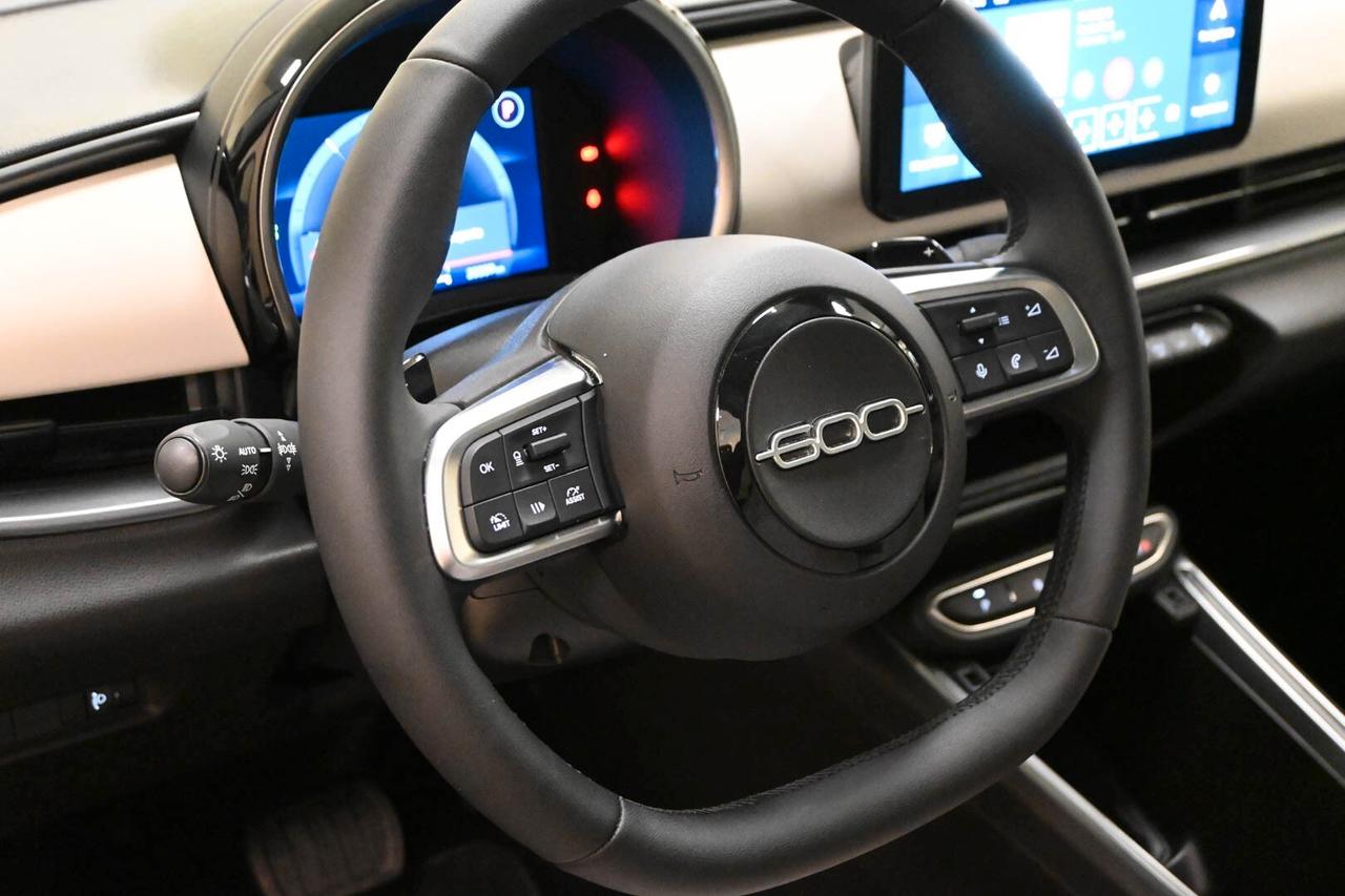 FIAT 600 (2023-->) 600 Hybrid 100 CV DCT MHEV L...