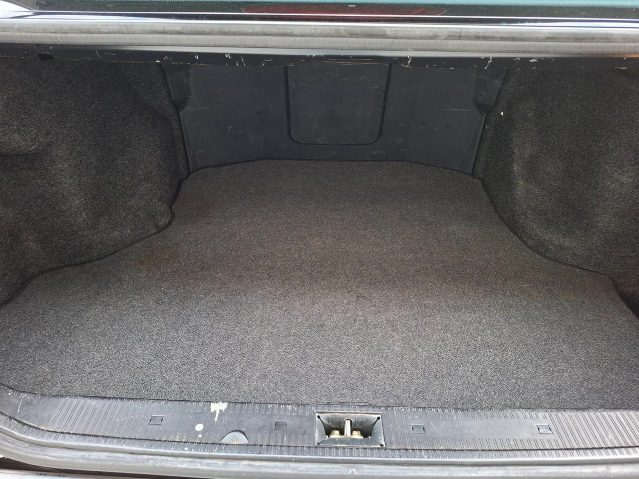 Mercedes-benz C 200 Elegance *UNICO PROPRIETARIO*