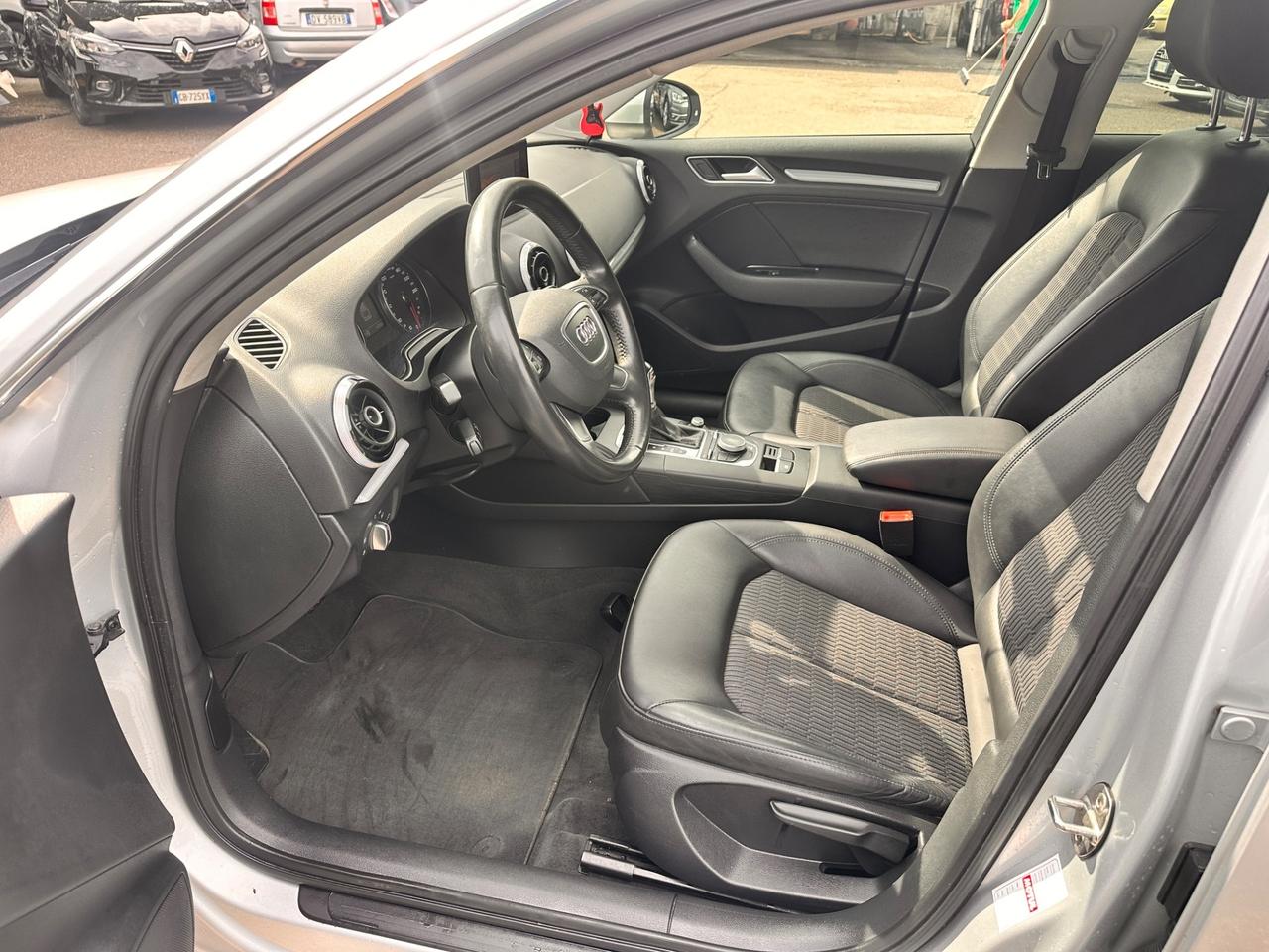 Audi A3 Sportback 1.6 tdi 105 cv S-Tronic