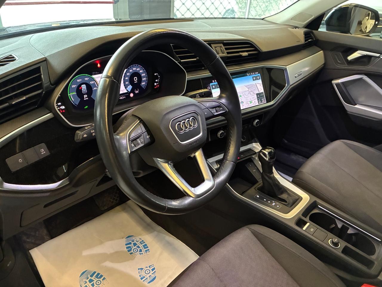 Audi Q3 45 Plug-in s-tronic 245cv Aziendale