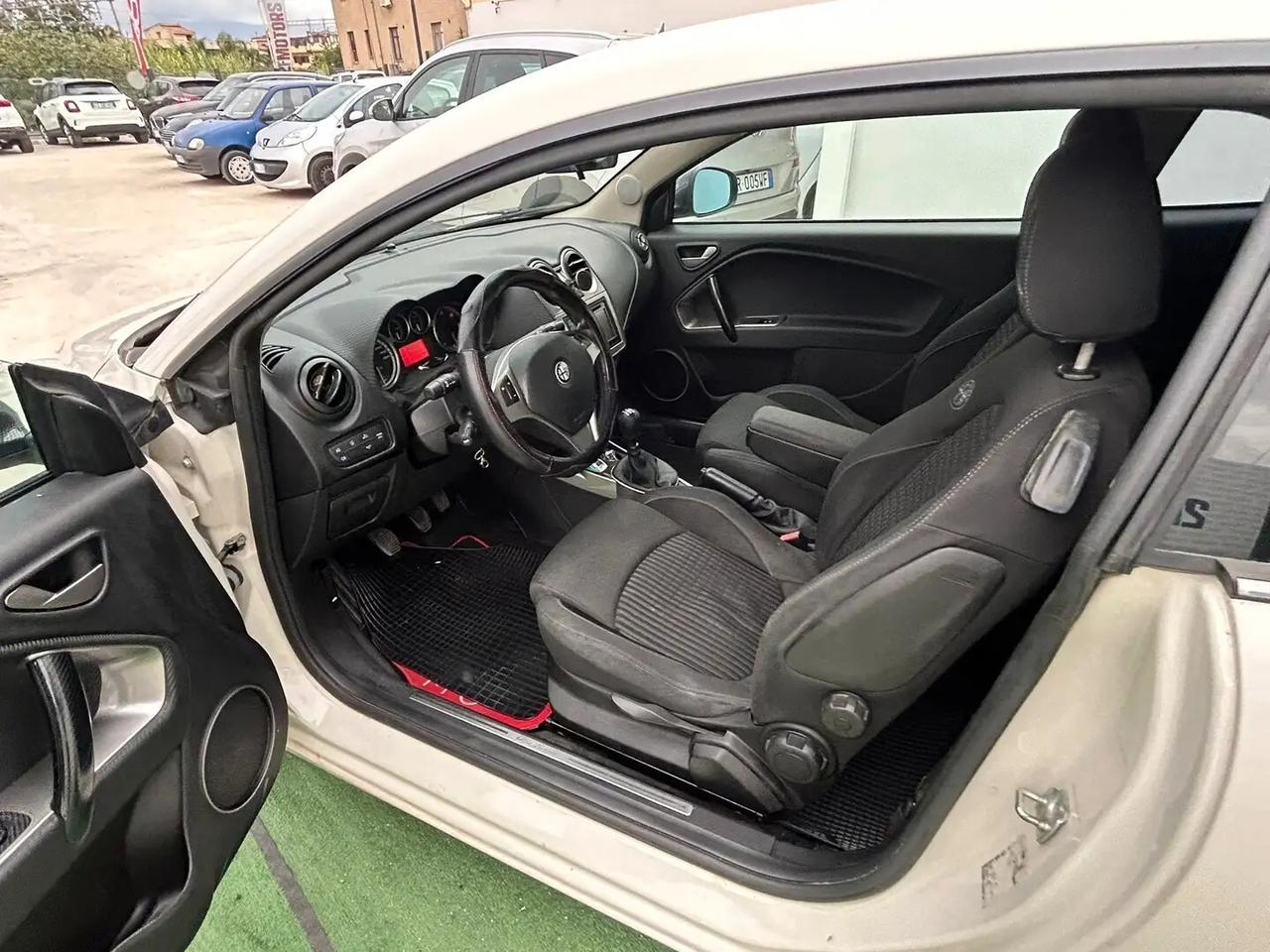Alfa Romeo MiTo 1.3 JTDm-2 Distinctive