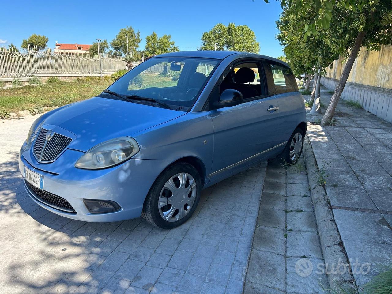 Lancia Ypsilon 1.2 69 CV Unyca