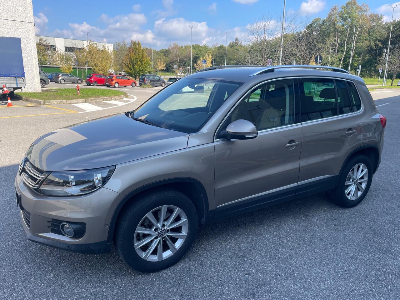 Volkswagen Tiguan 2.0 TDI 110 CV *Navi*Neopatentati**Solo 77000km*