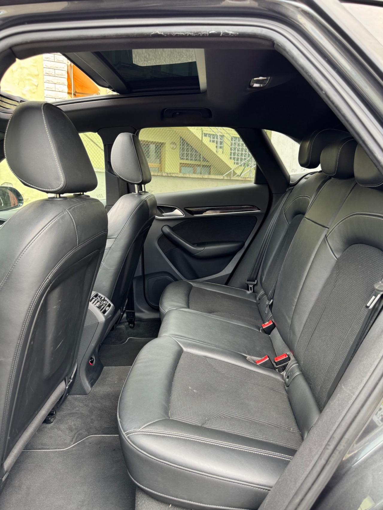 Audi Q3 2.0 TDI 150 CV sline quattro S tronic Sport