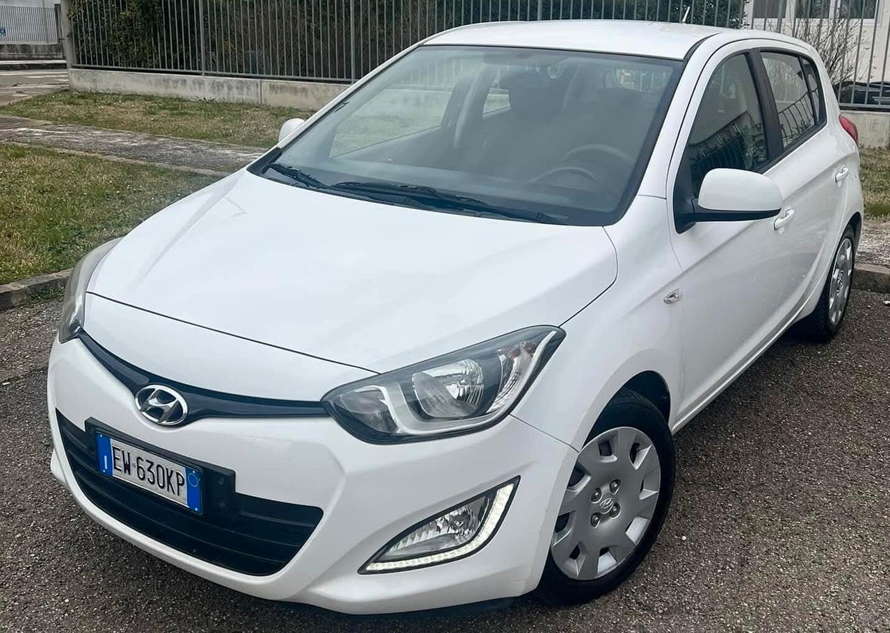Hyundai i20 1.2 5p. Econext Sound Edition Gpl