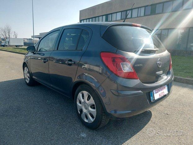 opel corsa benzina 1.2+ GPL