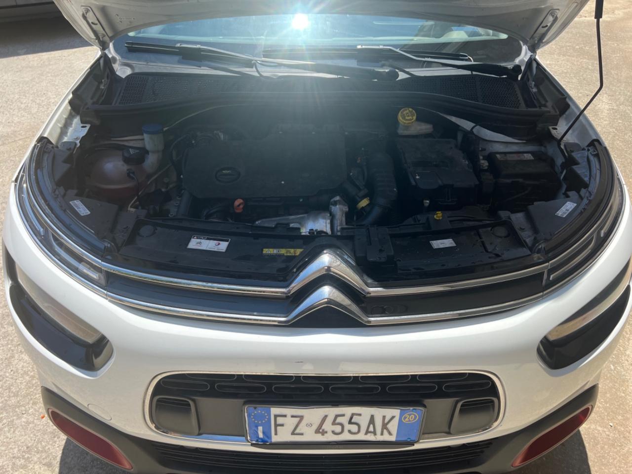 Citroen C4 Cactus BlueHDi 100 S&S Shine Pack