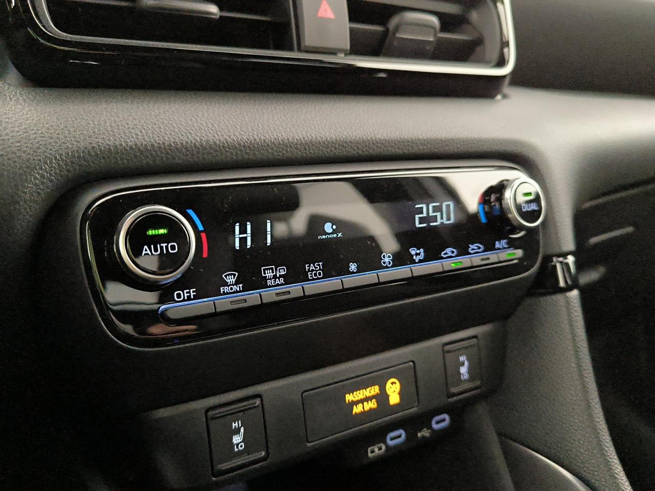 Toyota Yaris 1.5h 130 gr sport