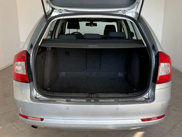 SKODA Octavia 1.6 TDI CR F.AP. Wagon Elegance