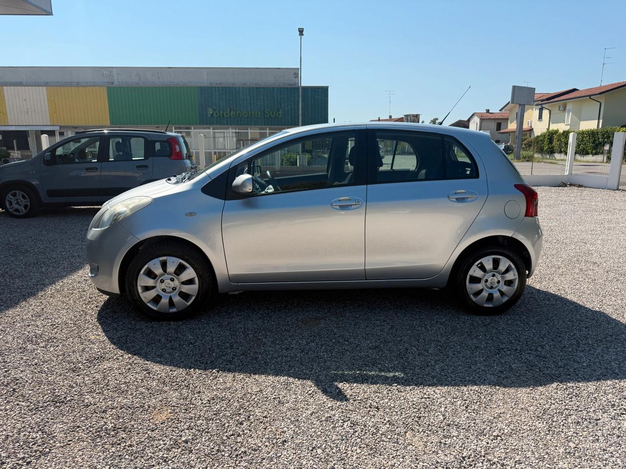 Toyota Yaris 1.0 3 porte Sol