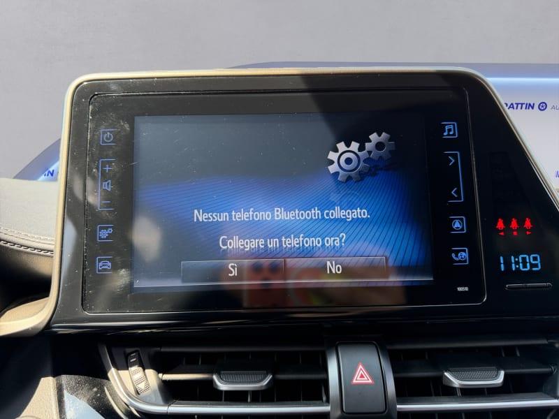 TOYOTA C-HR 1.2 TURBO CVT 4WD BUSINESS