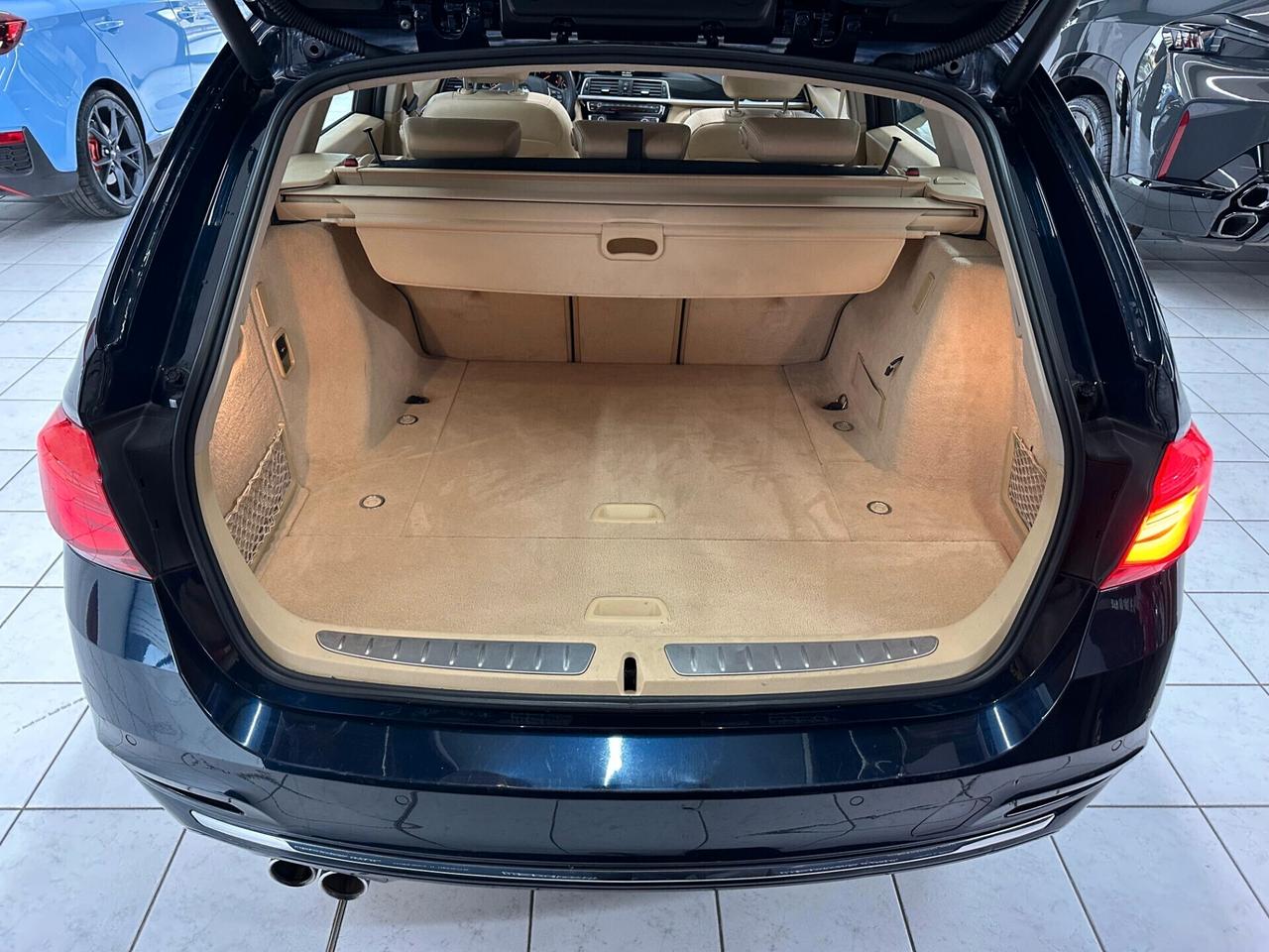 BMW 320 d Touring Luxury auto
