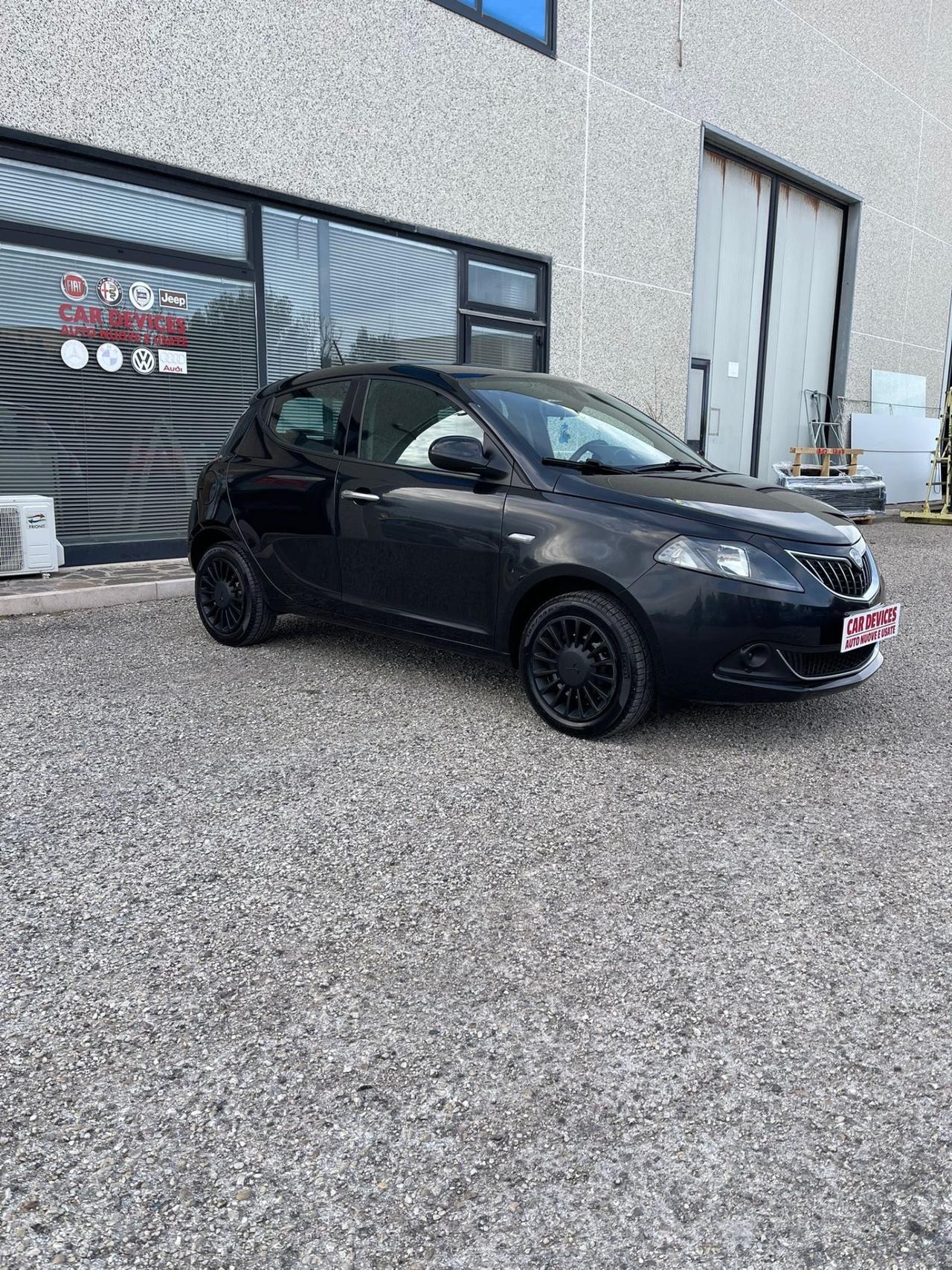 Lancia New Ypsilon 1.0 - Hybrid - GARANZIA