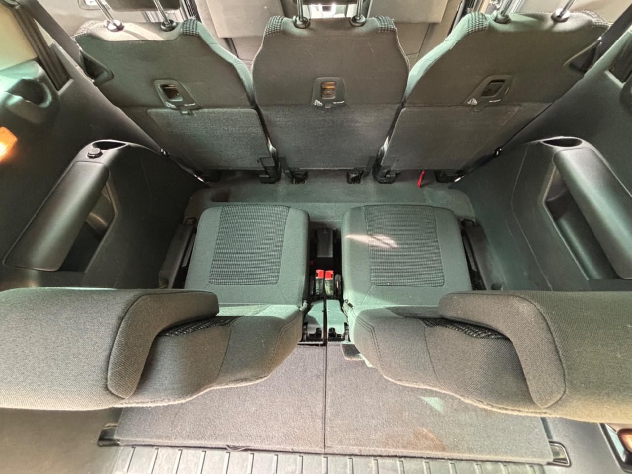 Peugeot 5008 2.0 HDi 150CV Allure