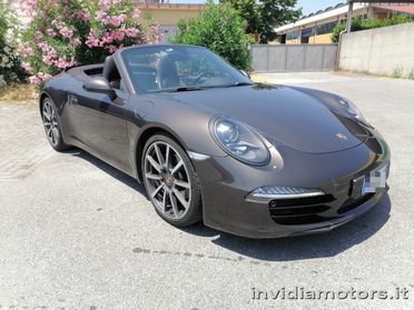 PORSCHE 991 Carrera Cabriolet Macadamia