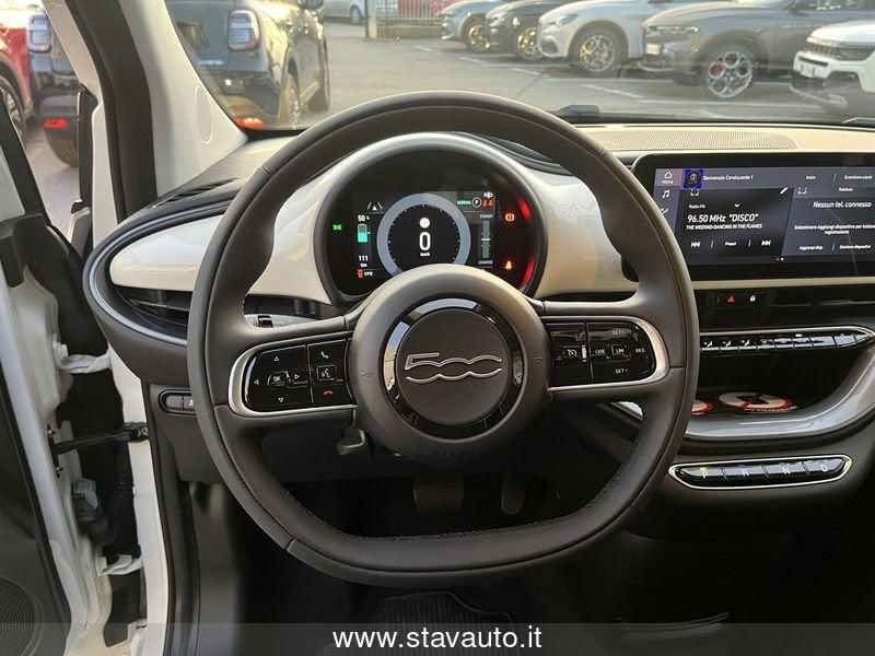 FIAT 500 Nuova Hatchback My23 La Nu