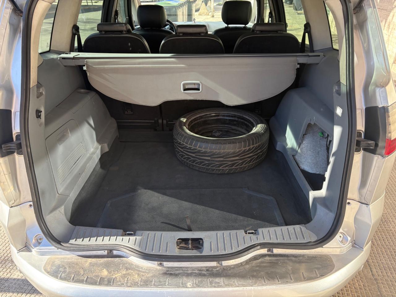 Ford S-Max 1.8 TDCi 125CV