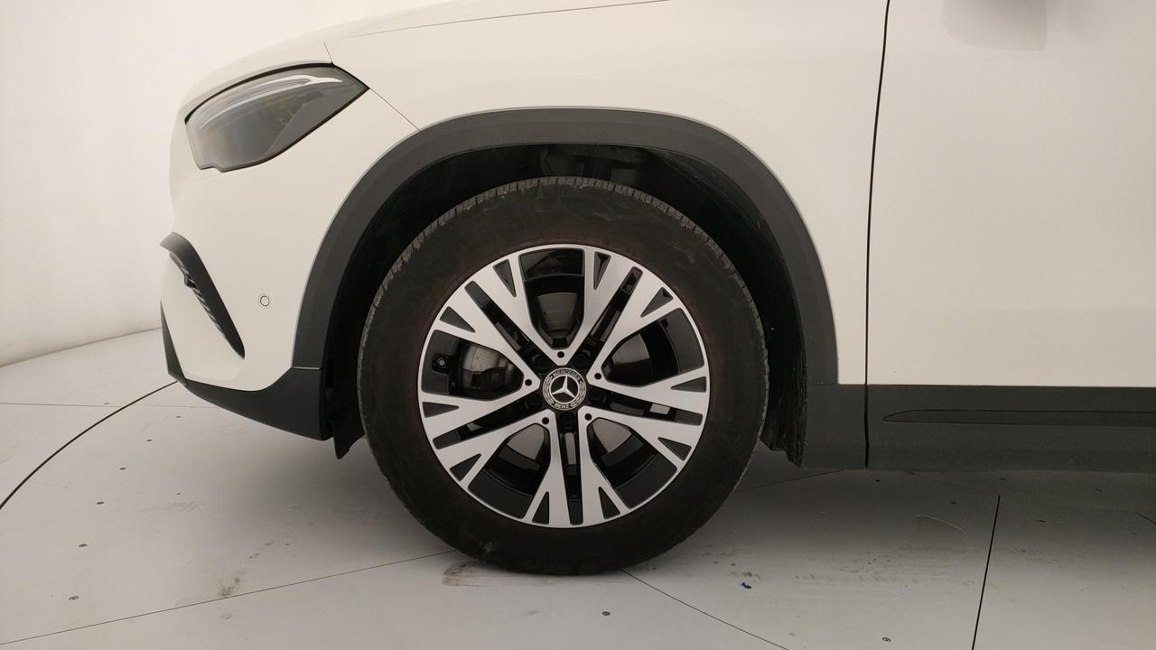 Mercedes-Benz GLA 200 d Progressive Advanced Plus auto