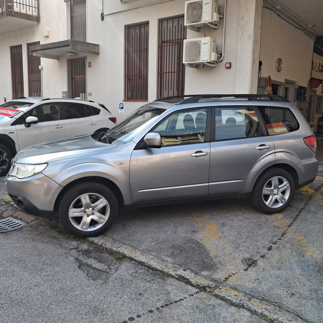 Subaru Forester 2.0 MT GPL