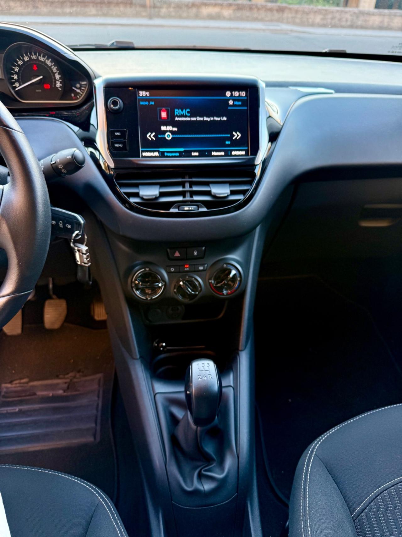 Peugeot 208 PureTech 82 5 porte Allure
