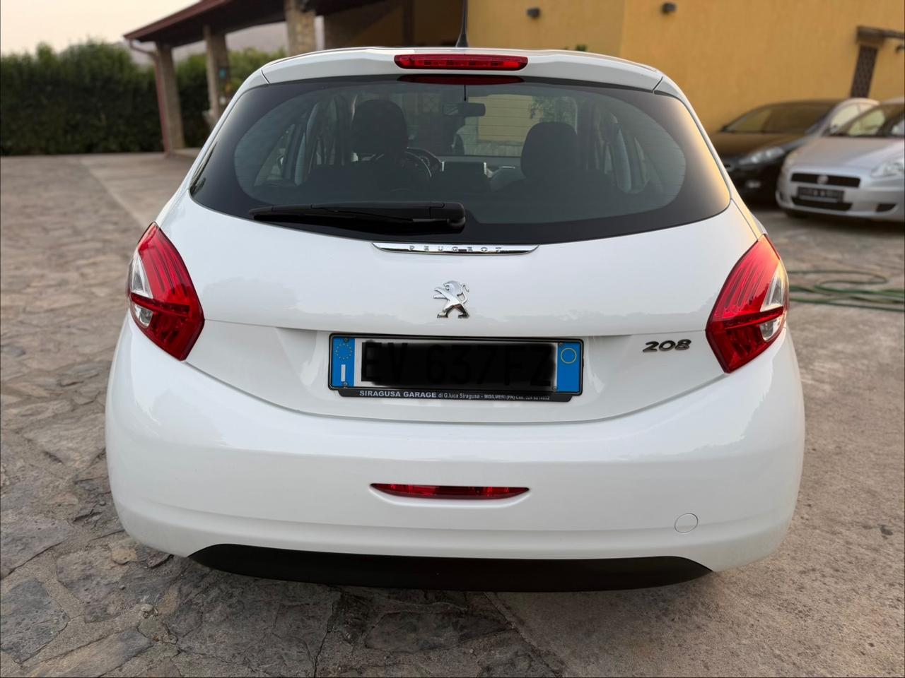 Peugeot 208 1.4 HDi 68 CV 5 porte Allure