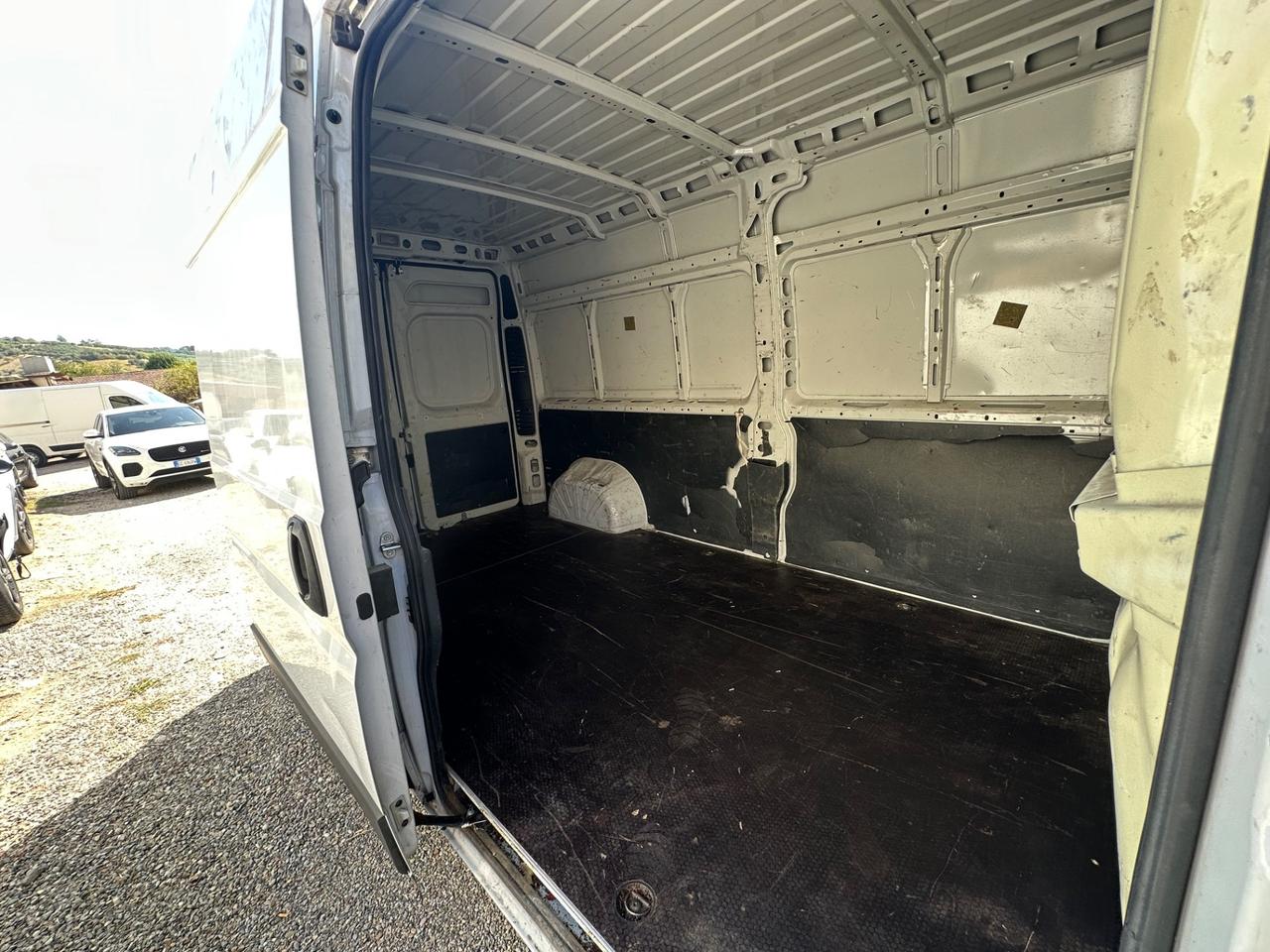 Citroen Jumper L3H2 2.2 Diesel Euro 6d BluHdi 2022