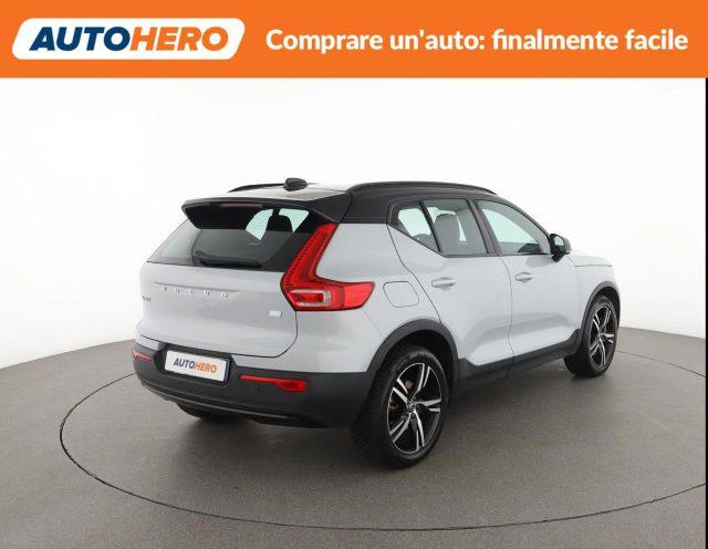 VOLVO XC40 T5 Recharge Plug-in Hybrid R-design