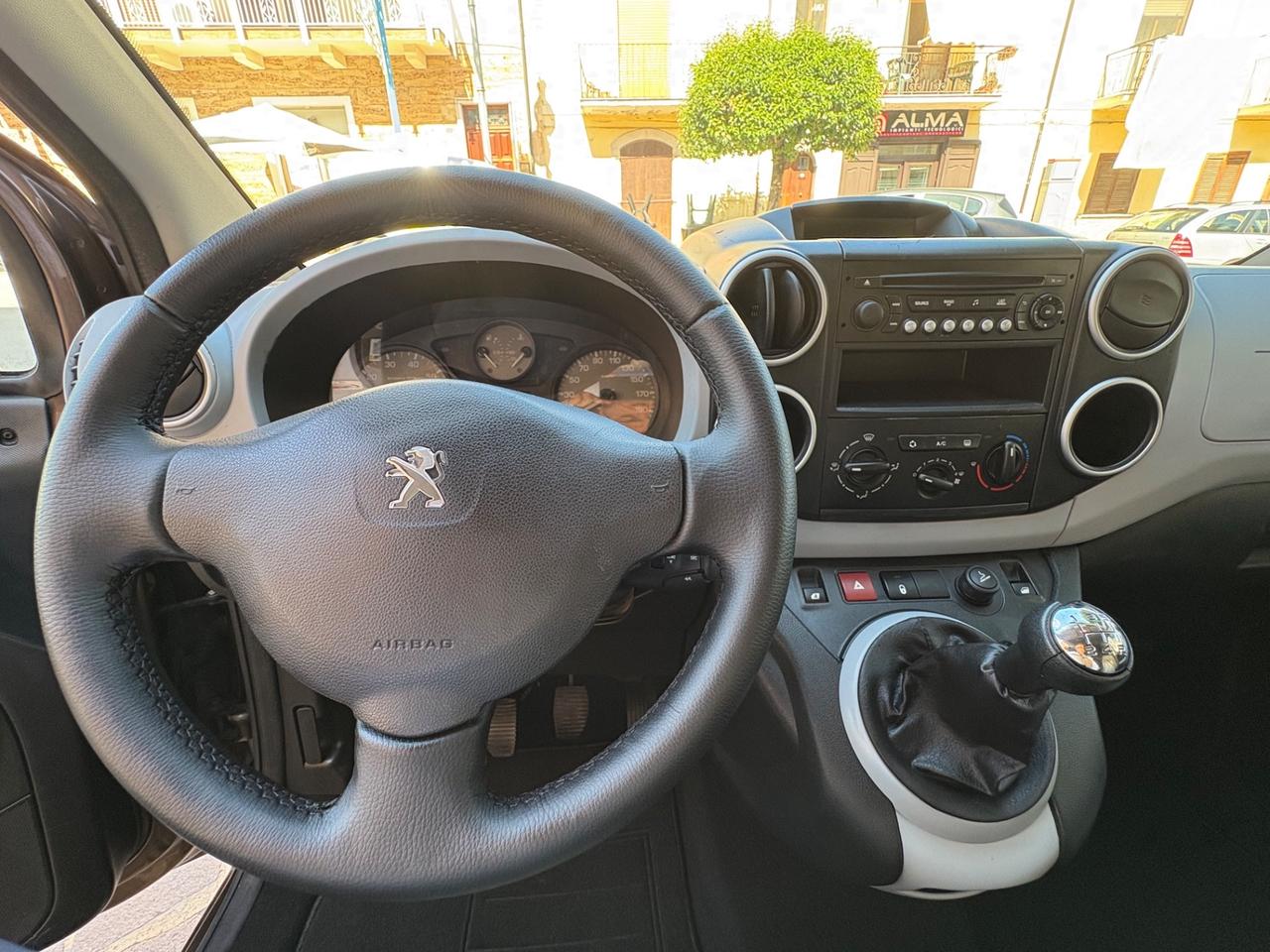 Peugeot Partner 1.6 e-HDi 92 CV AUTOCARRO N1