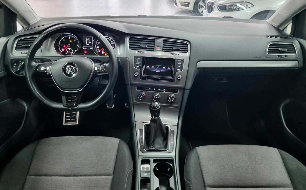 VOLKSWAGEN GOLF 1.6 TDI 90CV TECH&SOUND