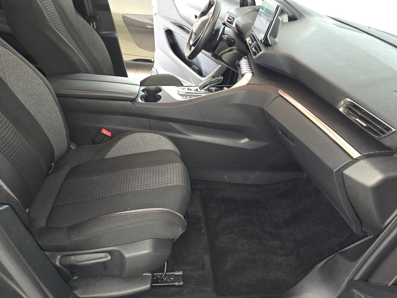Peugeot 3008 BlueHDi 130 S&S EAT8 Active Business