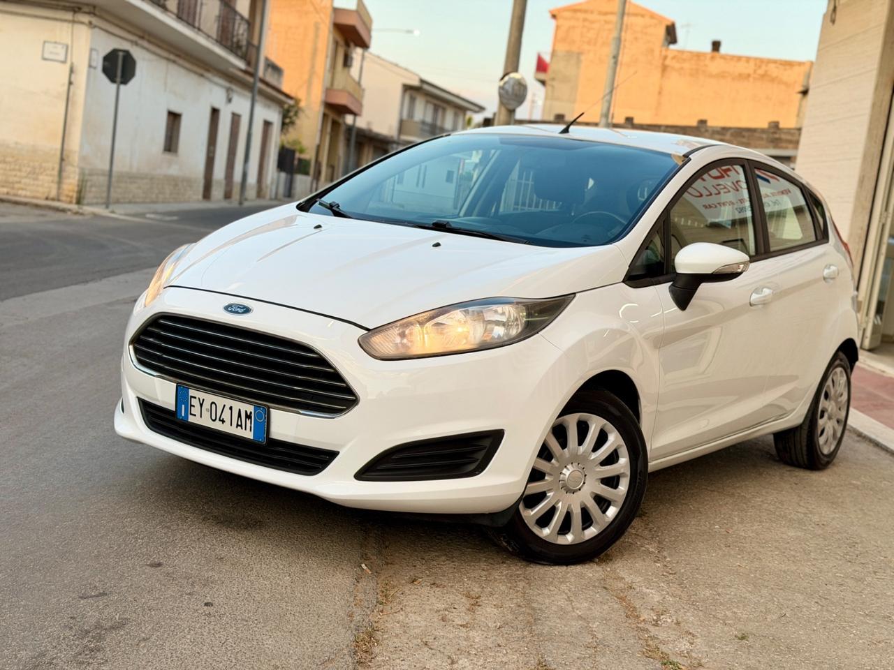 Ford Fiesta 1.4 5 porte Bz.- GPL